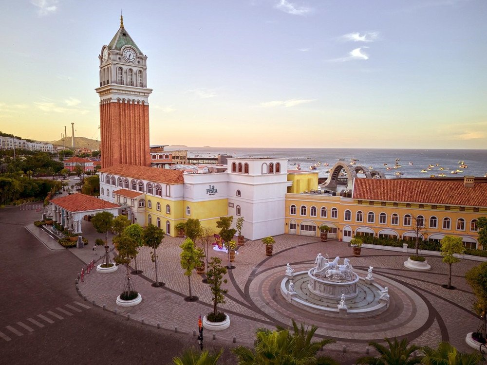 시계탑 광장 및 주변